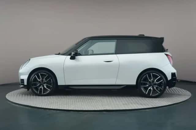 MINI John Cooper Works (2026) thumbnail 6
