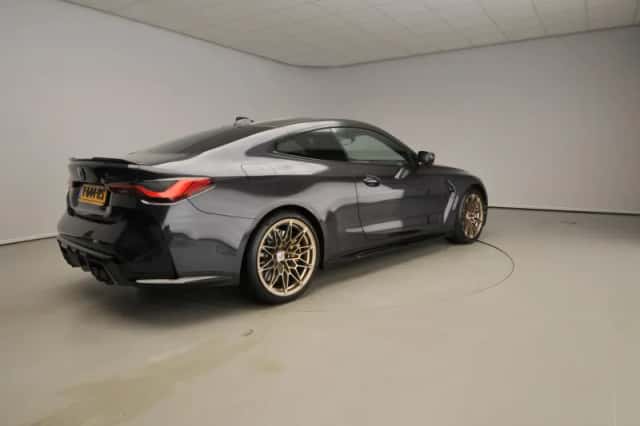 BMW M4 (2023) thumbnail 2