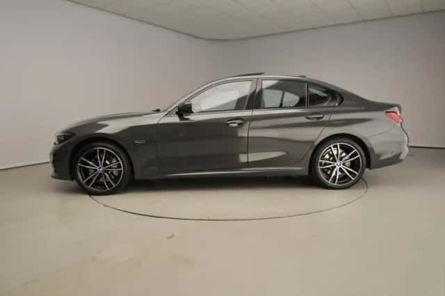 BMW 3-Serie (2022) thumbnail 3