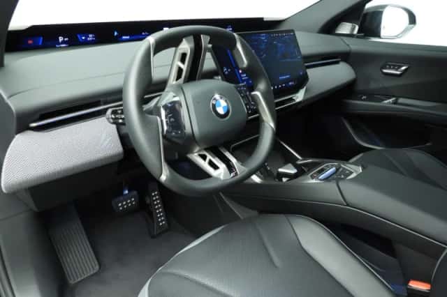 BMW iX3 (2026) thumbnail 6