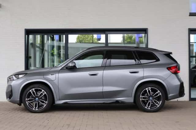 BMW X1 (2023) thumbnail 6
