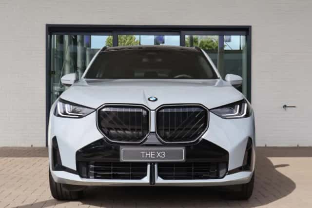 BMW X3 (2026) thumbnail 3