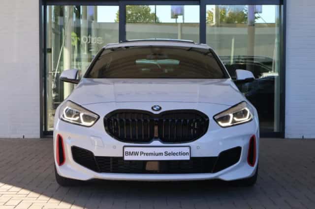 BMW 1-Serie (2021) thumbnail 3