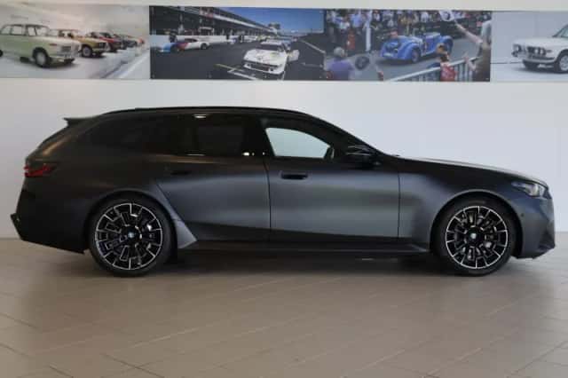 BMW M5 (2025) thumbnail 4
