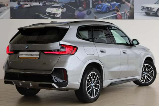BMW X1 (2023) thumbnail 2