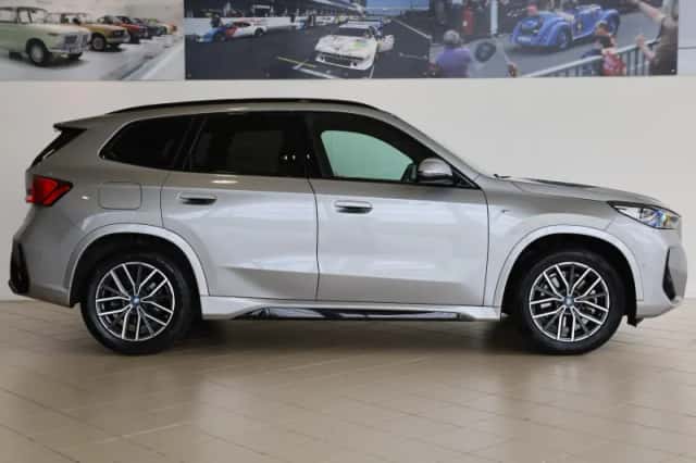 BMW X1 (2023) thumbnail 3