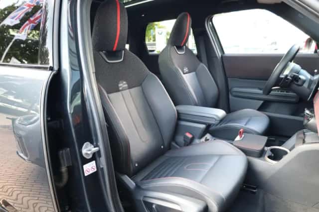 MINI Countryman (2024) thumbnail 6