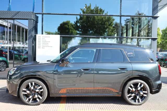 MINI Countryman (2025) thumbnail 3