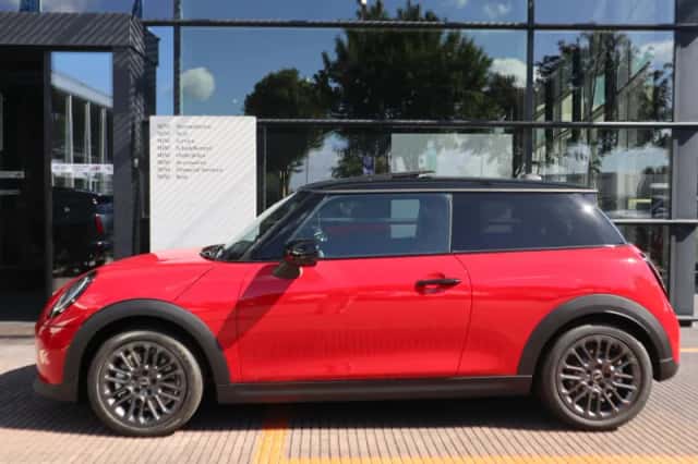 MINI Cooper (2026) thumbnail 3