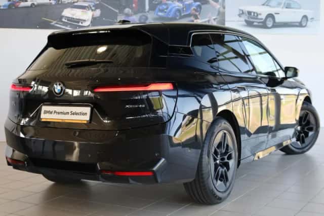 BMW iX (2025) thumbnail 2