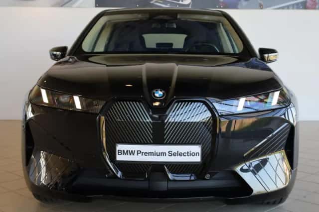 BMW iX (2025) thumbnail 4