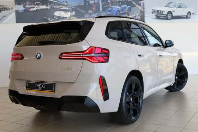 BMW X3 (2026) thumbnail 2
