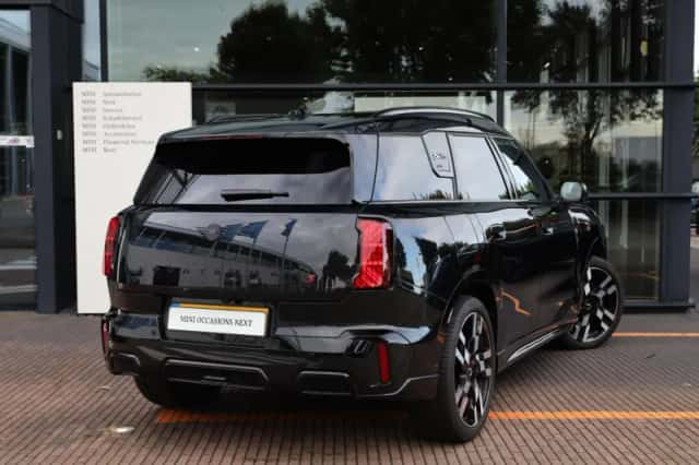 MINI Countryman (2025) thumbnail 2