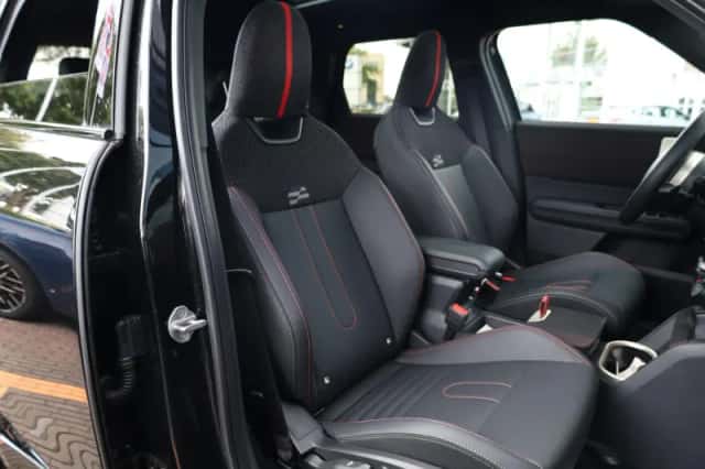MINI Countryman (2025) thumbnail 6