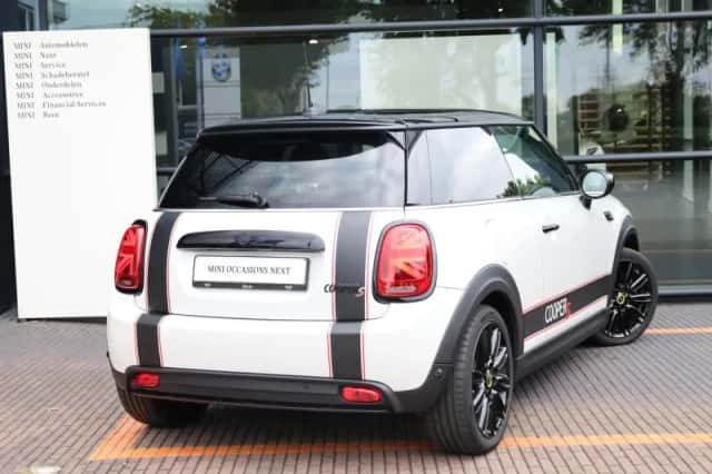 MINI Mini Electric (2023) thumbnail 2