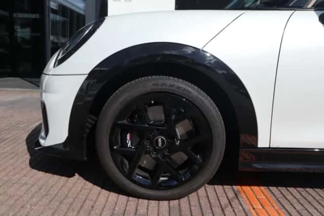 MINI Cooper (2026) thumbnail 4