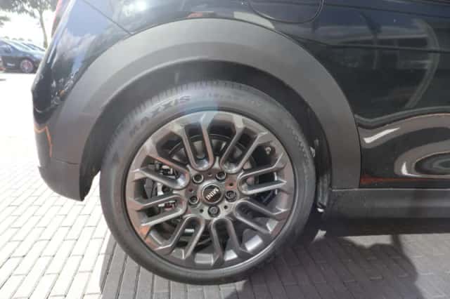 MINI Cooper (2026) thumbnail 4