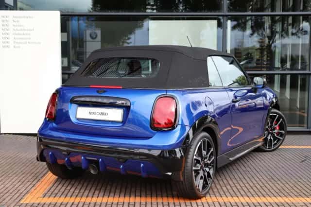 MINI Cabrio (2026) thumbnail 4
