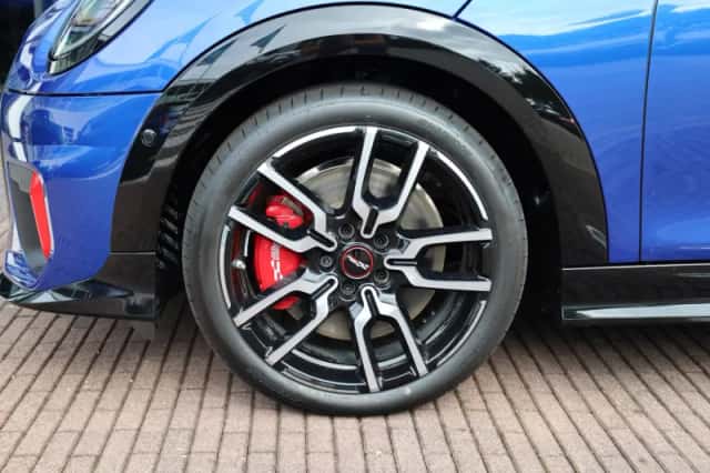 MINI Cabrio (2026) thumbnail 6