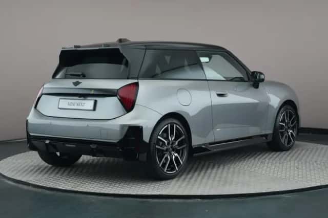 MINI Mini Electric (2025) thumbnail 2
