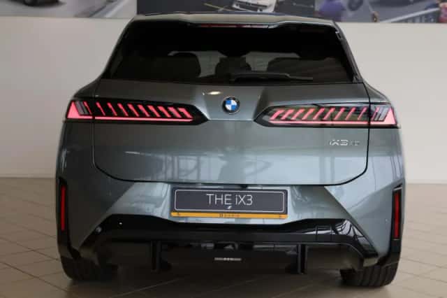 BMW iX3 (2026) thumbnail 5