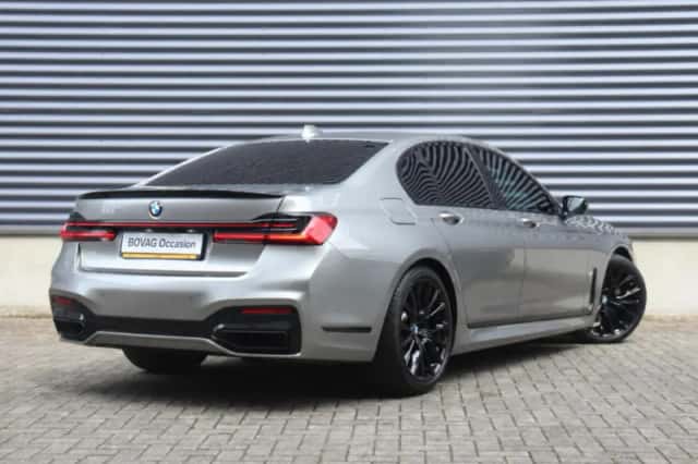 BMW 7-Serie (2019) thumbnail 2