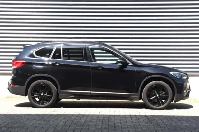 BMW X1 (2022) thumbnail 5