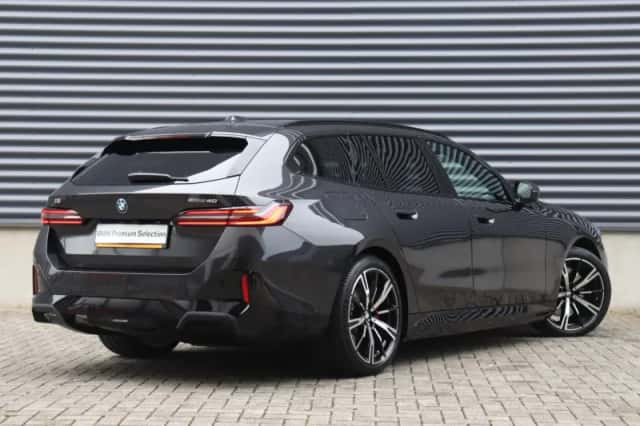 BMW i5 (2026) thumbnail 2
