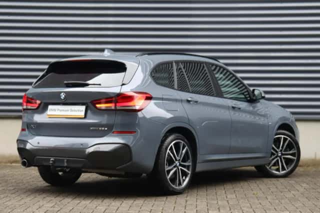 BMW X1 (2021) thumbnail 2