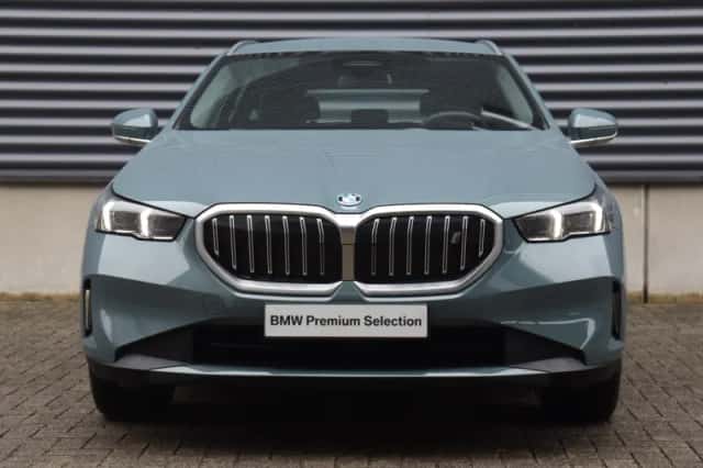 BMW i5 (2025) thumbnail 3