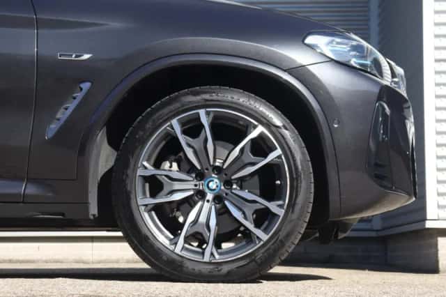BMW X3 (2021) thumbnail 6