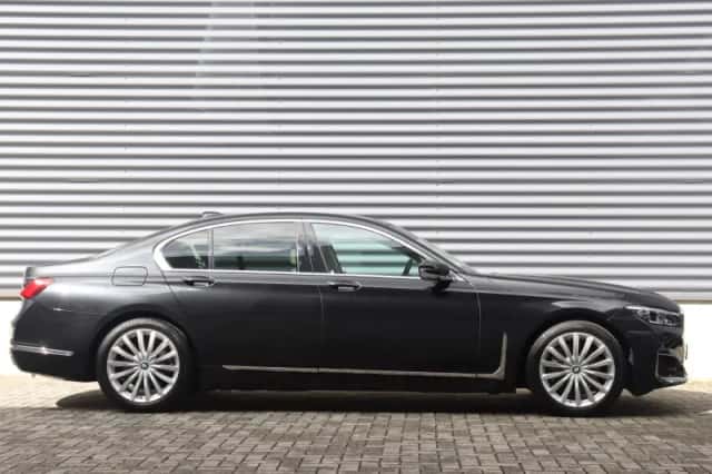 BMW 7-Serie (2021) thumbnail 5