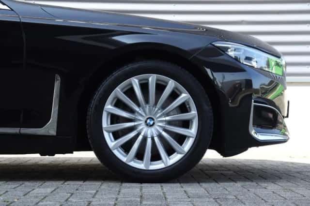 BMW 7-Serie (2021) thumbnail 6