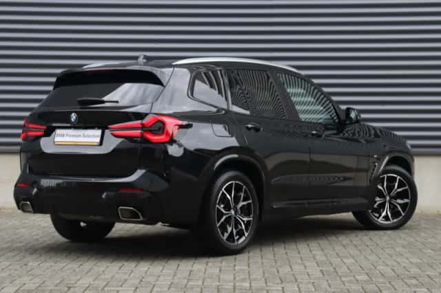 BMW X3 (2023) thumbnail 2