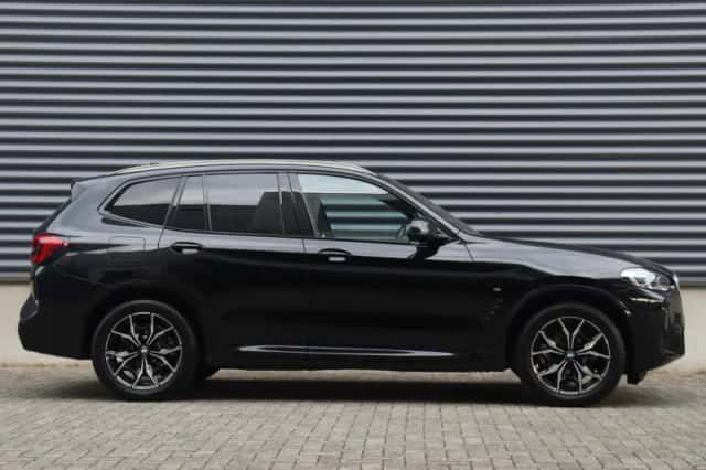 BMW X3 (2023) thumbnail 5