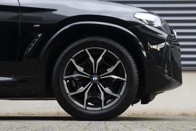 BMW X3 (2023) thumbnail 6