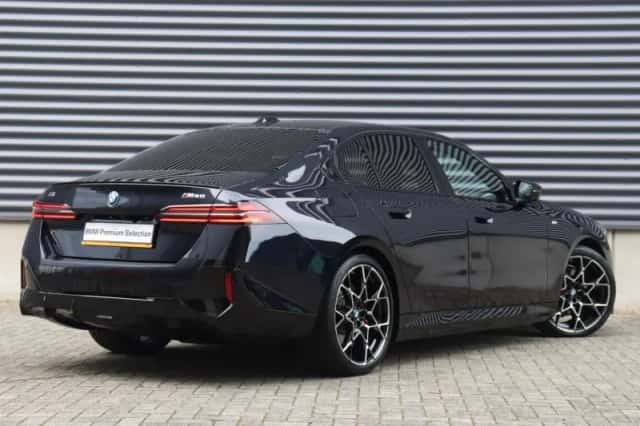 BMW i5 (2026) thumbnail 2