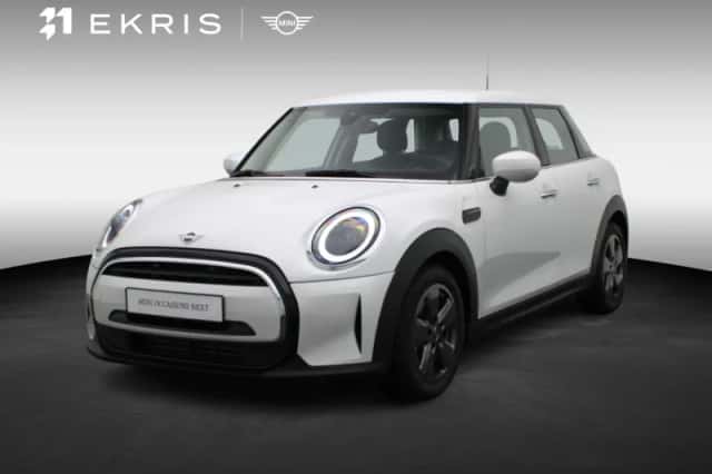 MINI Cooper (2024) thumbnail 1