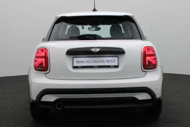 MINI Cooper (2024) thumbnail 5