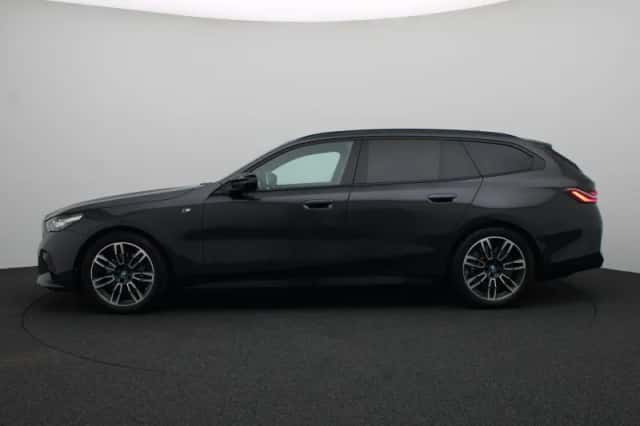 BMW i5 (2024) thumbnail 4