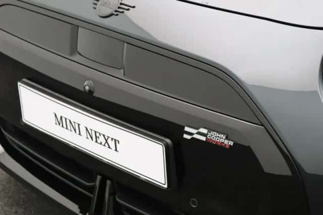 MINI Mini Electric (2024) thumbnail 6