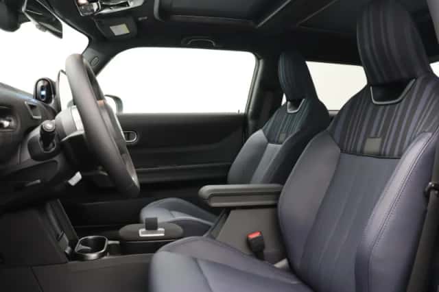 MINI Cooper (2026) thumbnail 6