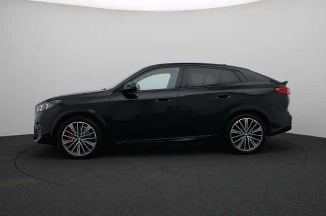 BMW iX2 (2026) thumbnail 4