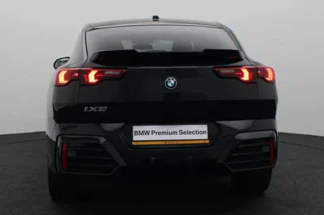 BMW iX2 (2026) thumbnail 5