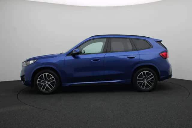 BMW iX1 (2026) thumbnail 4
