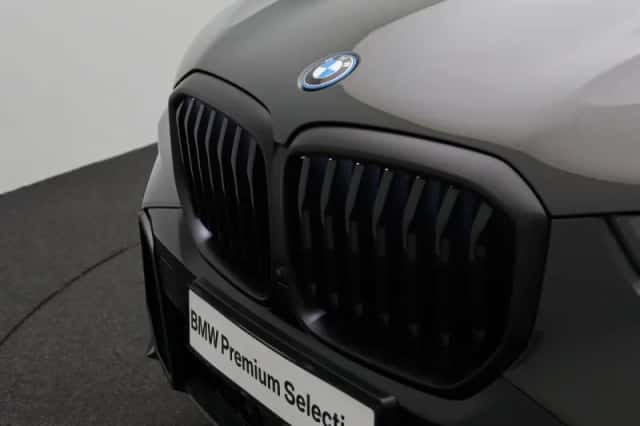 BMW X5 (2025) thumbnail 6