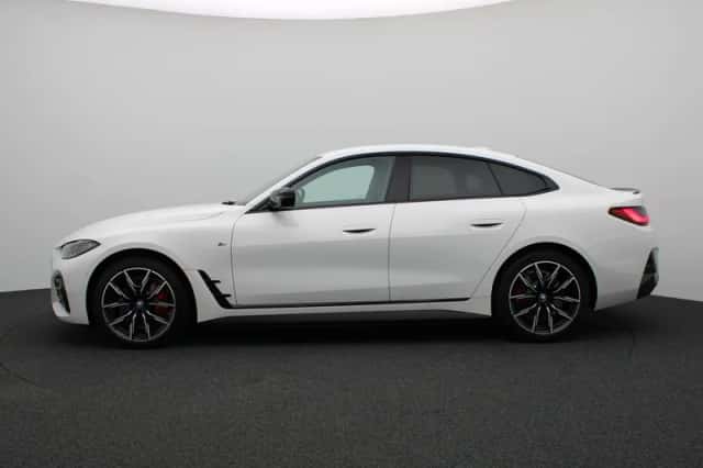 BMW i4 (2024) thumbnail 4