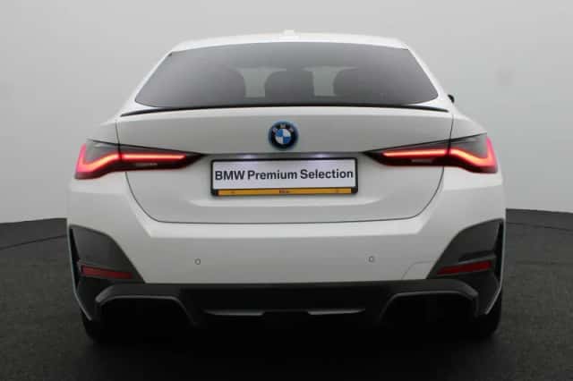 BMW i4 (2024) thumbnail 5