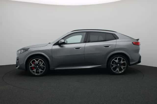 BMW X2 (2024) thumbnail 4