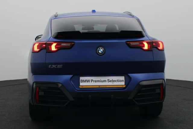 BMW iX2 (2024) thumbnail 5